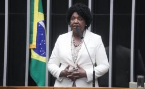 Discussão e Votação de Propostas Legislativas. Dep. Benedita da Silva (PT-RJ)