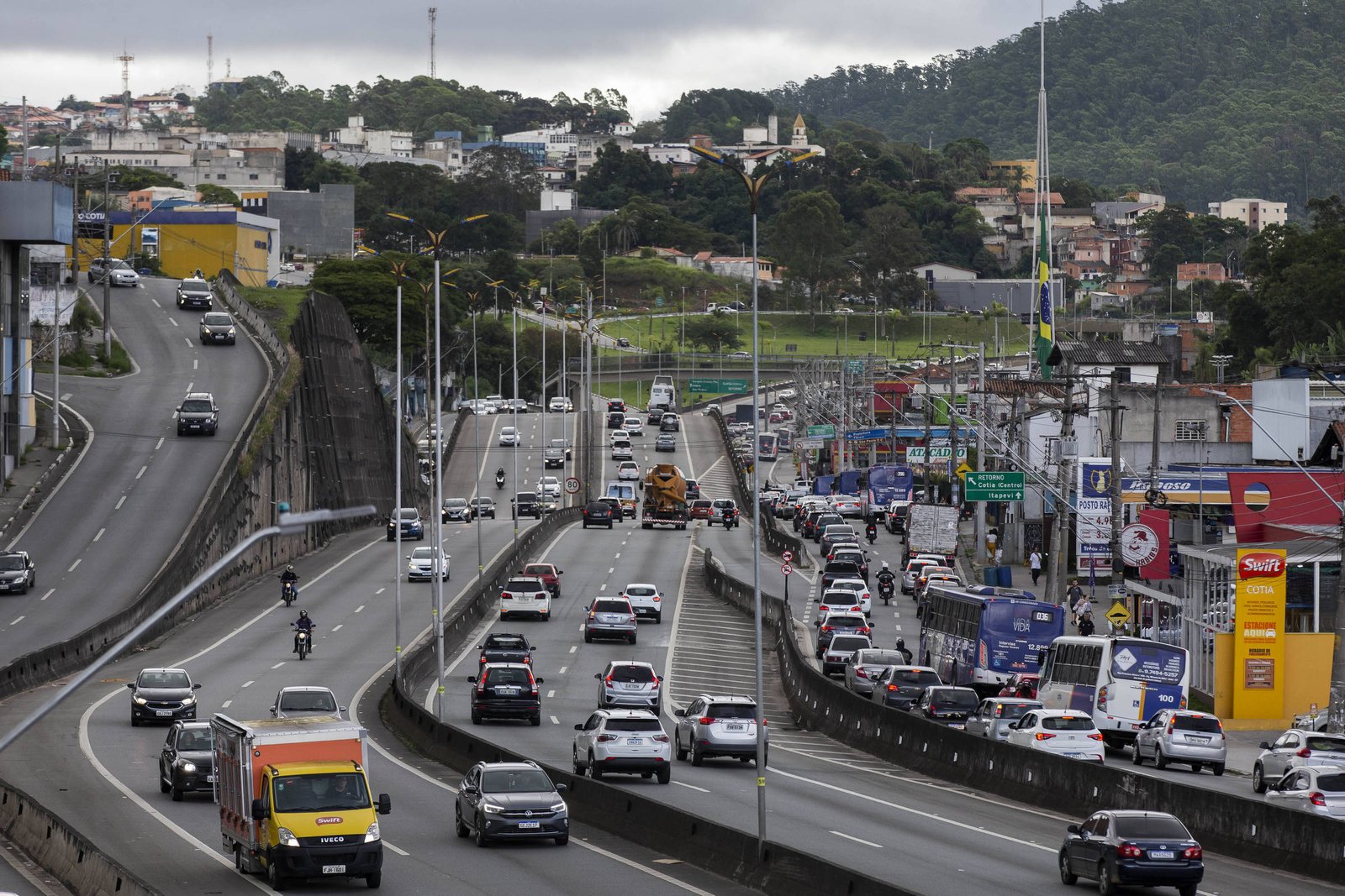 Corpus Christi: Veja piores horários para pegar estrada - 18/06/2025 - Cotidiano