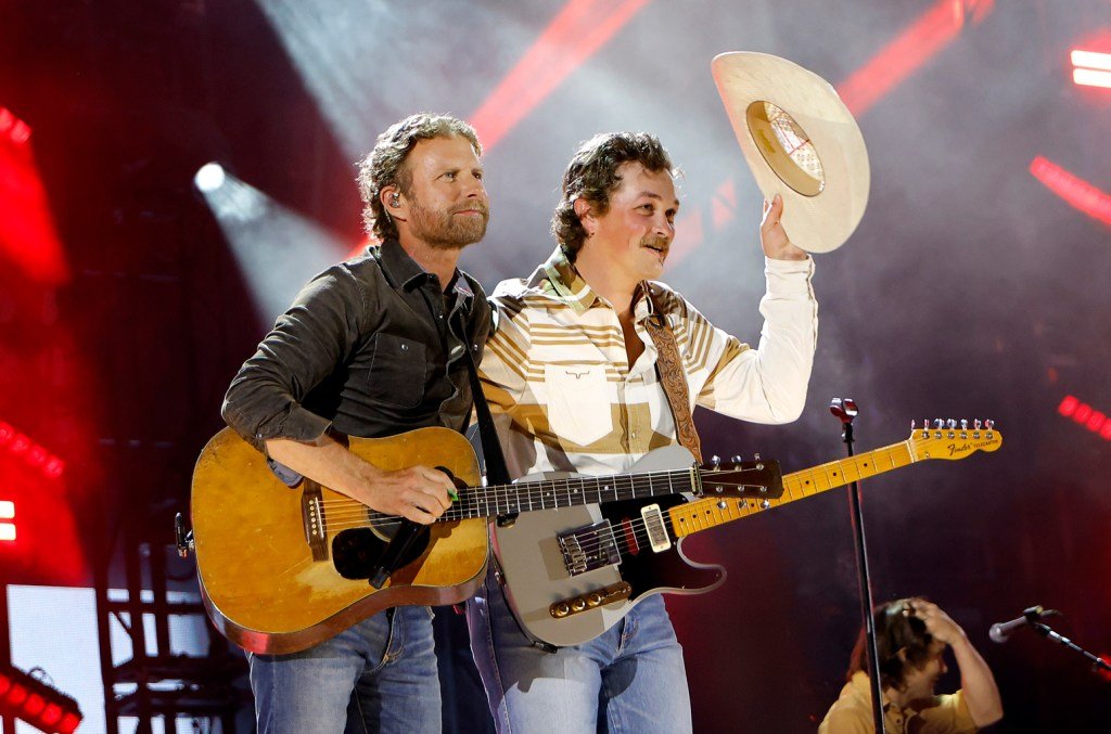 CMA Fest 2025: Como assistir o especial de TV country de música country online de graça