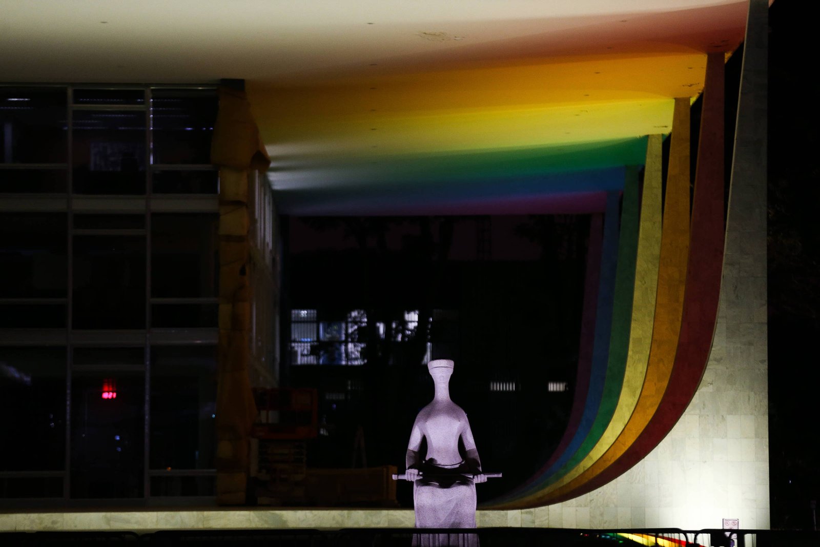 LGBT no STF: vácuo legislativo e necessidade de efetivação - 27/06/2025 - Cotidiano