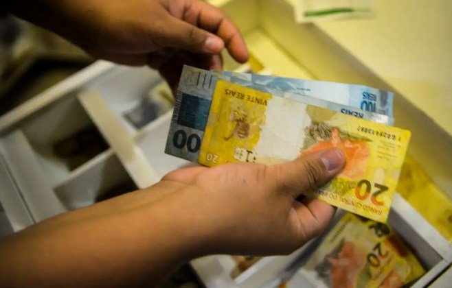 'Mercado' eleva previsão de expansão da economia para 2,18% em 2025