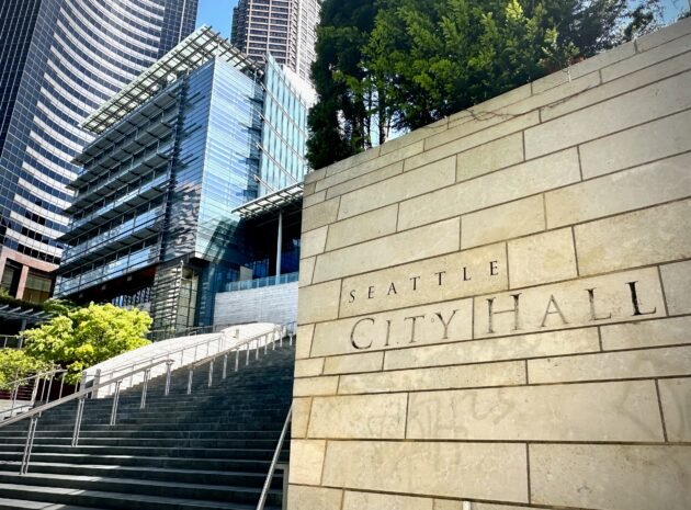 O prefeito de Seattle propõe um aumento de impostos em B&O para grandes corporações, cortes para pequenas empresas