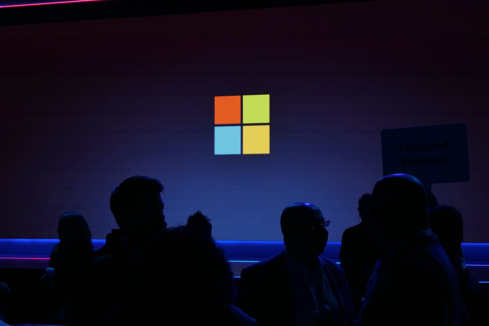 A Microsoft corta outros 4% de sua força de trabalho, cerca de 9.000 empregos, em um empurrão contínuo de eficiência