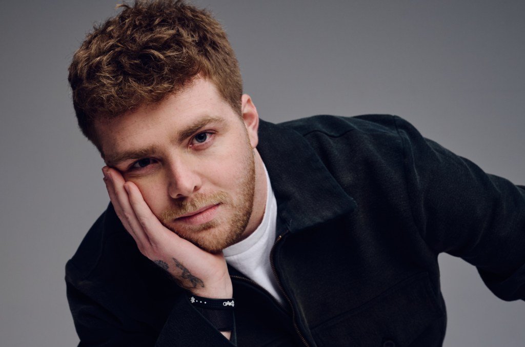 Sexta -feira Music Guide: Nova música de Alex Warren, Jessie Murph, BTS e muito mais
