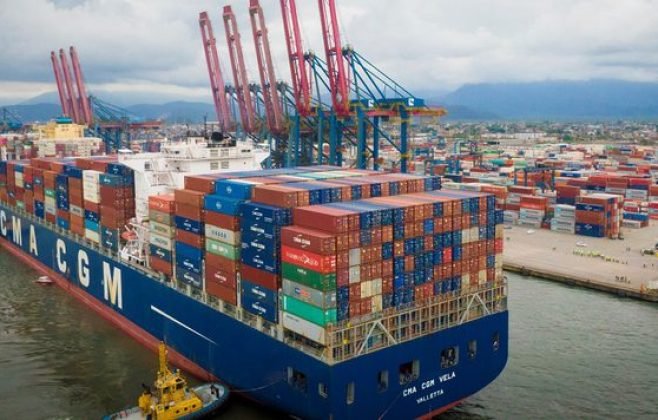 Corrente de comércio exterior bate US$ 300 bi no semestre, recorde histórico
