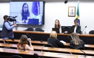 Seminário: Experiências exitosas internacionais e lições para o currículo escolar brasileiro. Dep. Adriana Ventura (NOVO-SP)