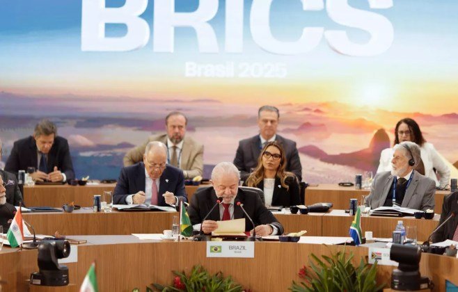 Lula abre a Cúpula do BRICS com críticas à OTAN e à 'paralisia' da ONU