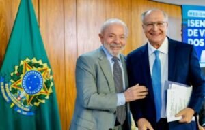 Lula anuncia comitê para adoção de medidas de proteção da economia brasileira
