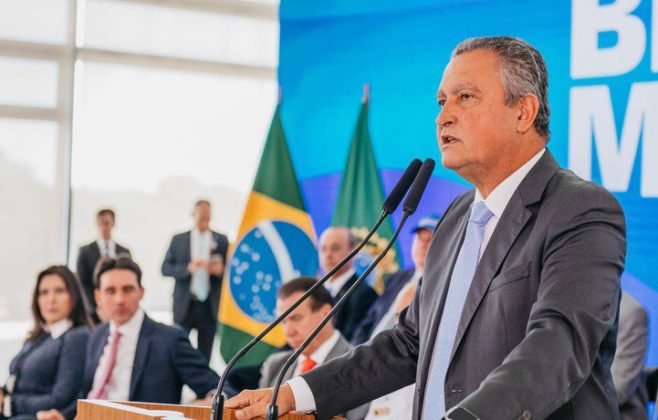 Rui Costa defende confiança, união, firmeza e serenidade diante do tarifaço