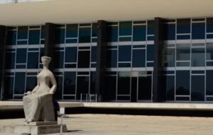 Servidor diz que governo Bolsonaro tentou ligar Lula a facção