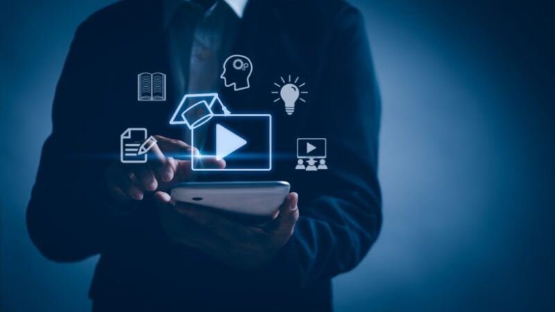 Treinamento tecnológico pronto para carreira: fechando a lacuna de habilidades digitais