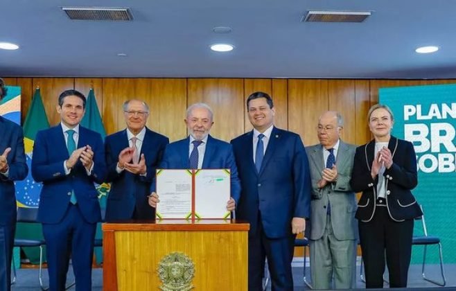 Governo Federal apresenta regulamentação de medidas do Plano Brasil Soberano