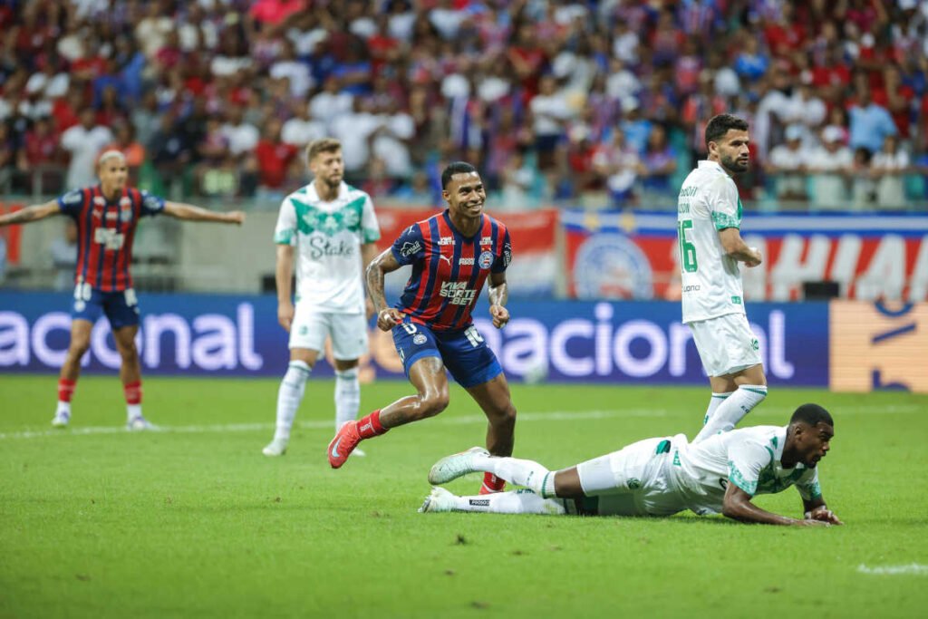 jean lucas comemora gol do bahia