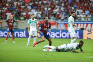 jean lucas comemora gol do bahia
