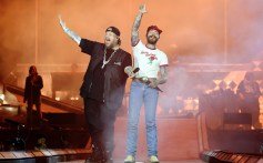 Jelly Roll e Post Malone se apresentam no palco durante o Post Malone Presents: The Big Ass Stadium Tour começa no Rice Eccles Stadium em 29 de abril de 2025 em Salt Lake City, Utah.