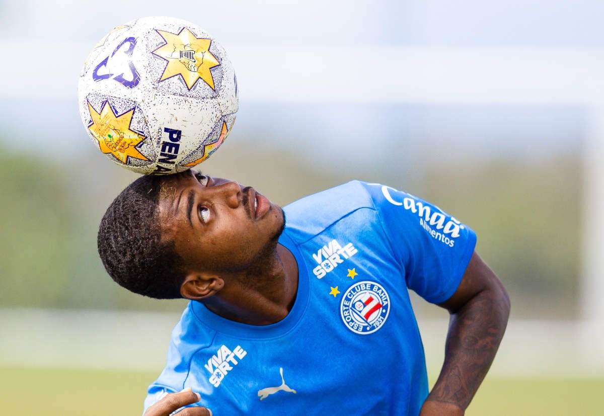 roger gabriel em treino do bahia