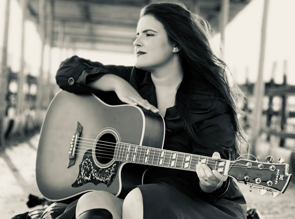 Sucesso da cantora Victoria Alencar em salvador