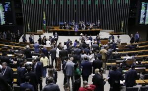 Câmara aprova em 2º turno o texto-base da PEC das Prerrogativas - Notícias