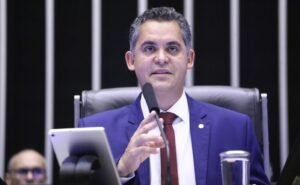 Discussão e votação de propostas. Dep. Gilson Daniel (PODE-ES)