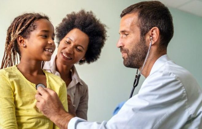 Mais de 320 médicos especialistas e R$ 2,5 bilhões vão fortalecer o SUS