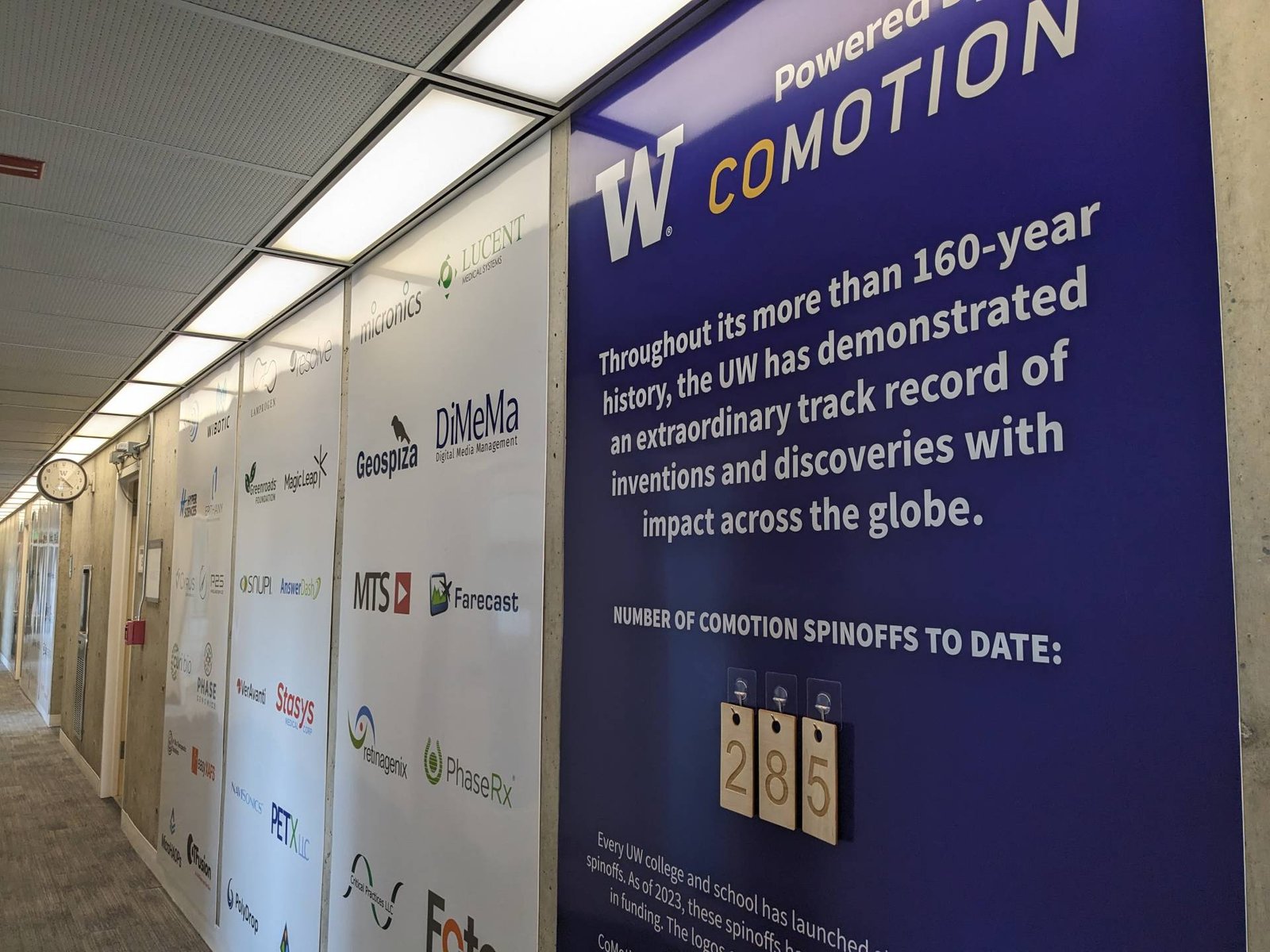O Escritório de Transferência de Tecnologia da Universidade de Washington estabelece 3 funcionários