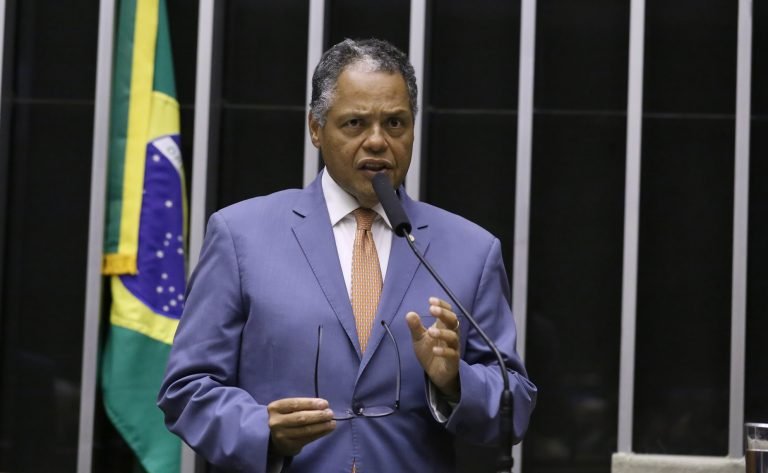 Discussão e votação de propostas legislativas. Dep. Antonio Brito (PSD-BA)