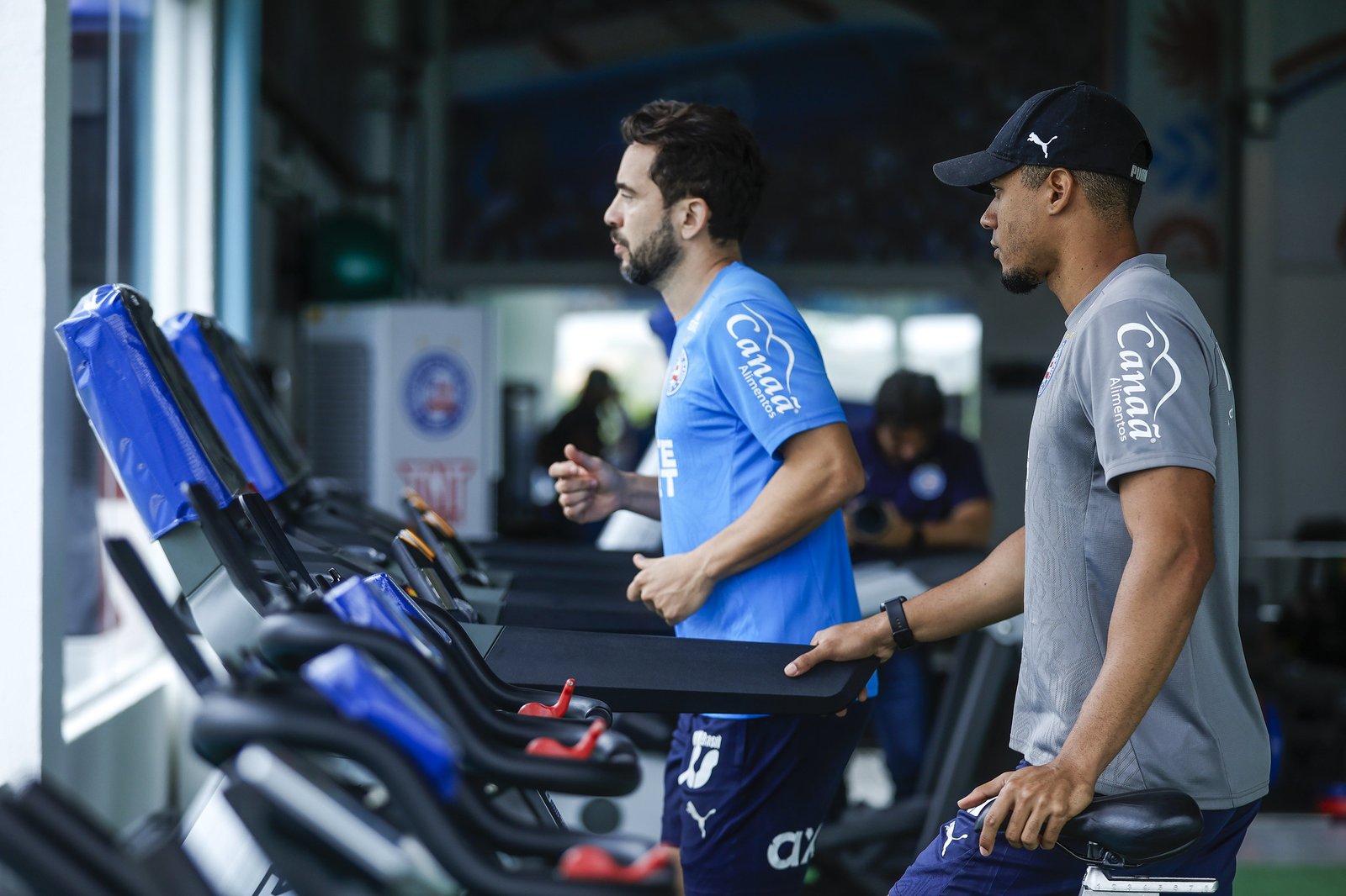 everton ribeiro na academia do bahia