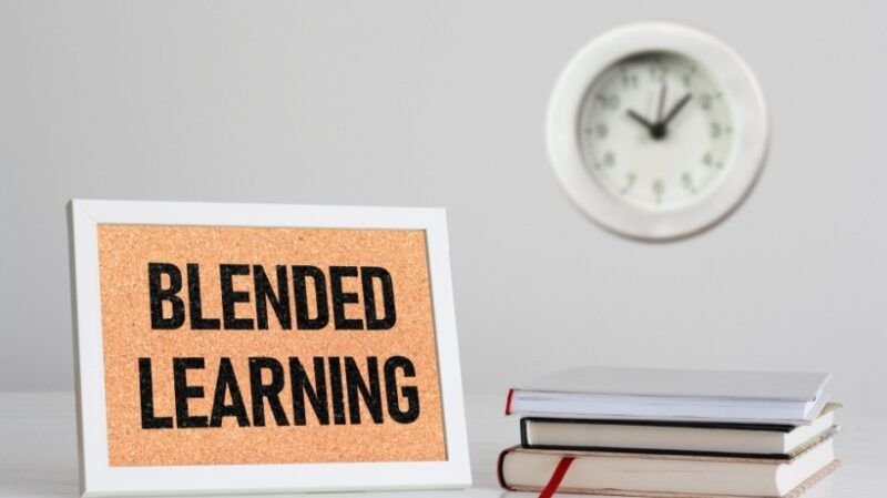 Estratégias modernas de aprendizagem combinada para aprendizagem empresarial