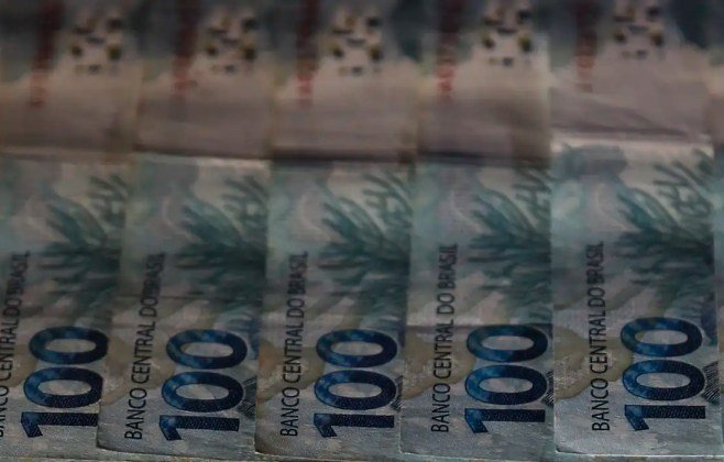 Arrecadação federal bate recorde de R$ 2,89 trilhões em 2025