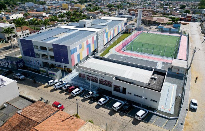 Governo da Bahia alcança marca histórica com entrega da 100ª escola de tempo integral em Maracás