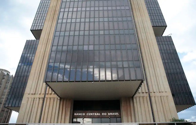 Mercado financeiro reduz para 4,02% projeção de inflação para 2026