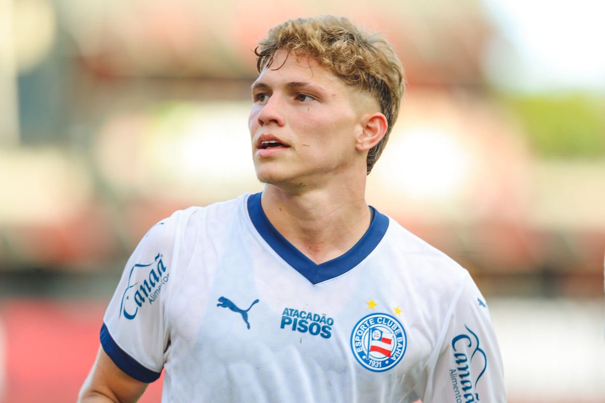 dell comemora gol do bahia contra o vitória