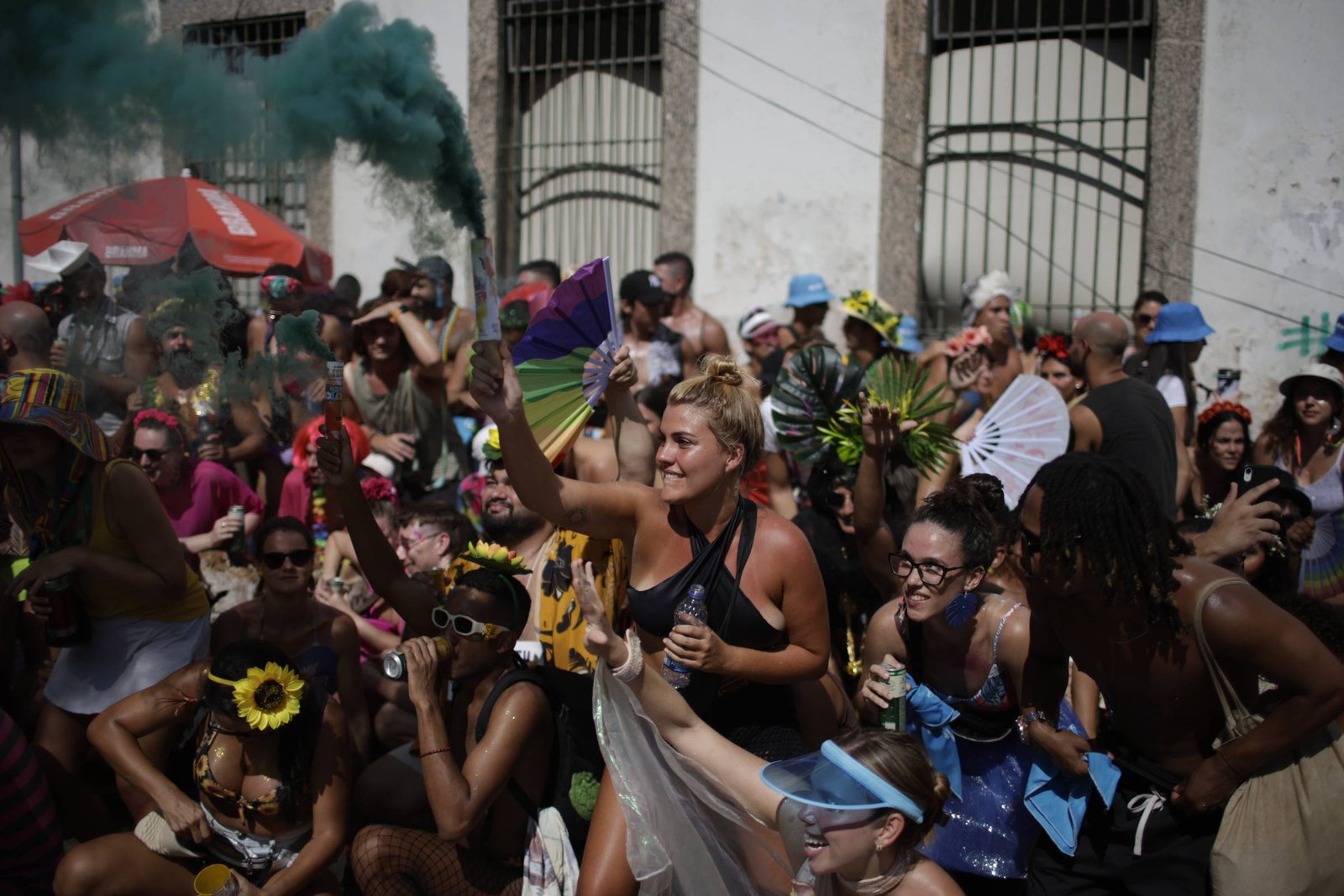 Carnaval: Editais e festas privadas financiam blocos no RJ - 04/02/2026 - Cotidiano