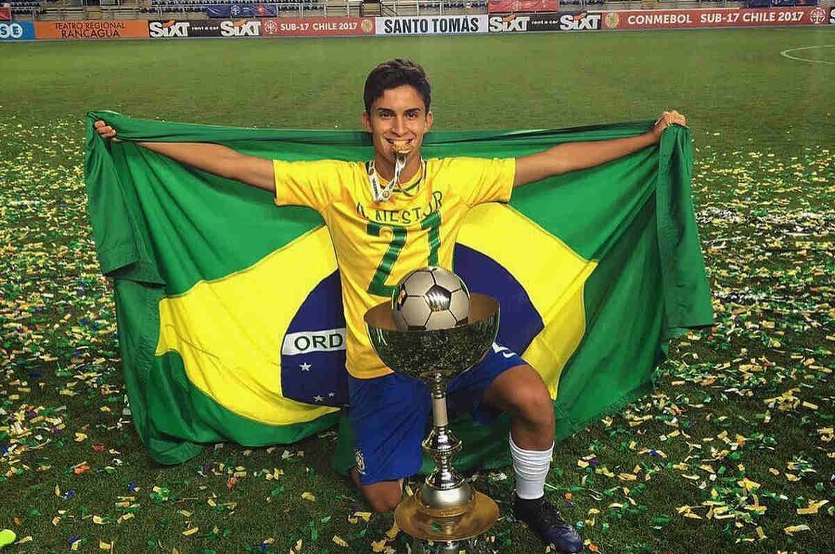 No Chile, Nestor reencontra palco de título com Seleção sub-17 ao lado de Vini Jr