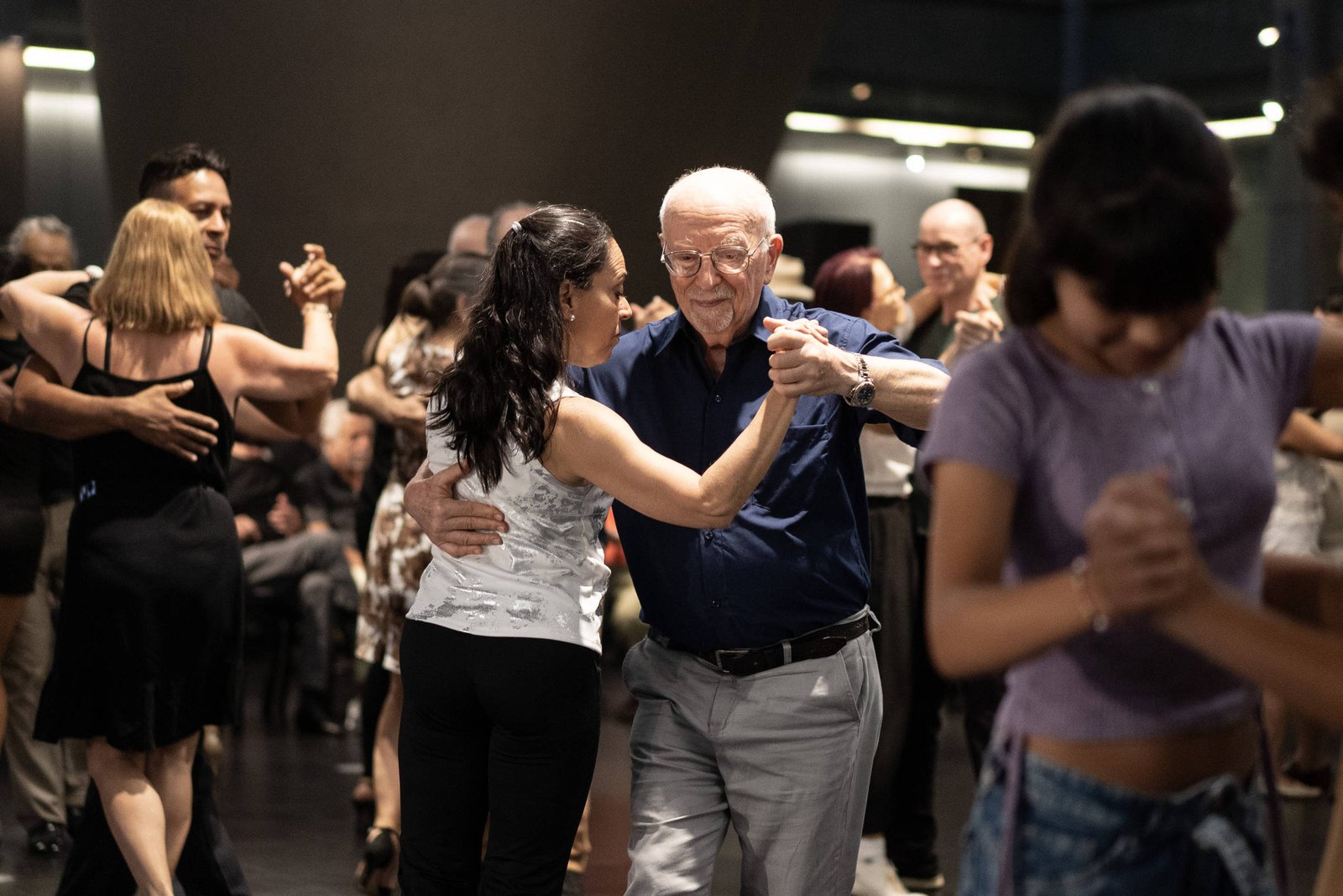 Terapia com tango ajuda pessoas com Parkinson na Argentina – 28/03/2026 – Equilíbrio