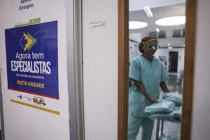 Debate na Câmara aponta necessidade de ajustes e mais financiamento no programa Agora Tem Especialistas - Notícias