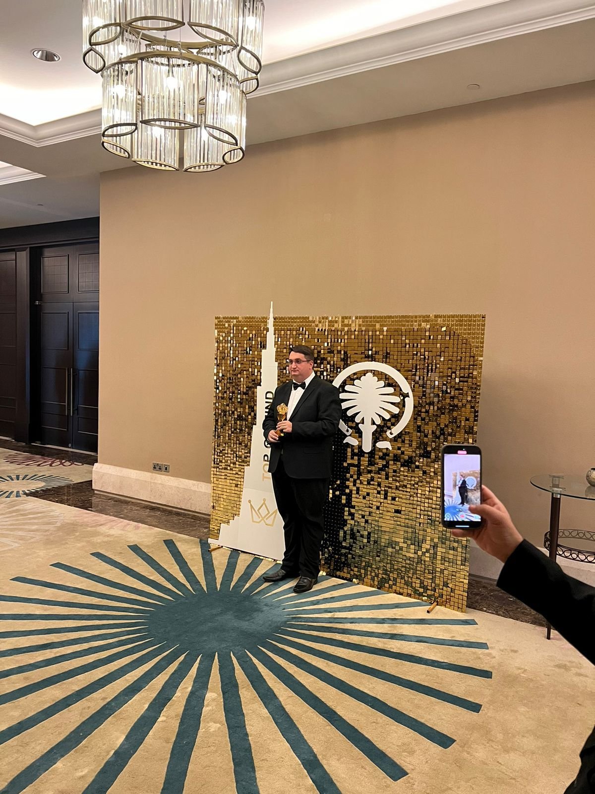 Jean Garcia CEO da Hadassa Viagens brilha no palco das premiações internacionais