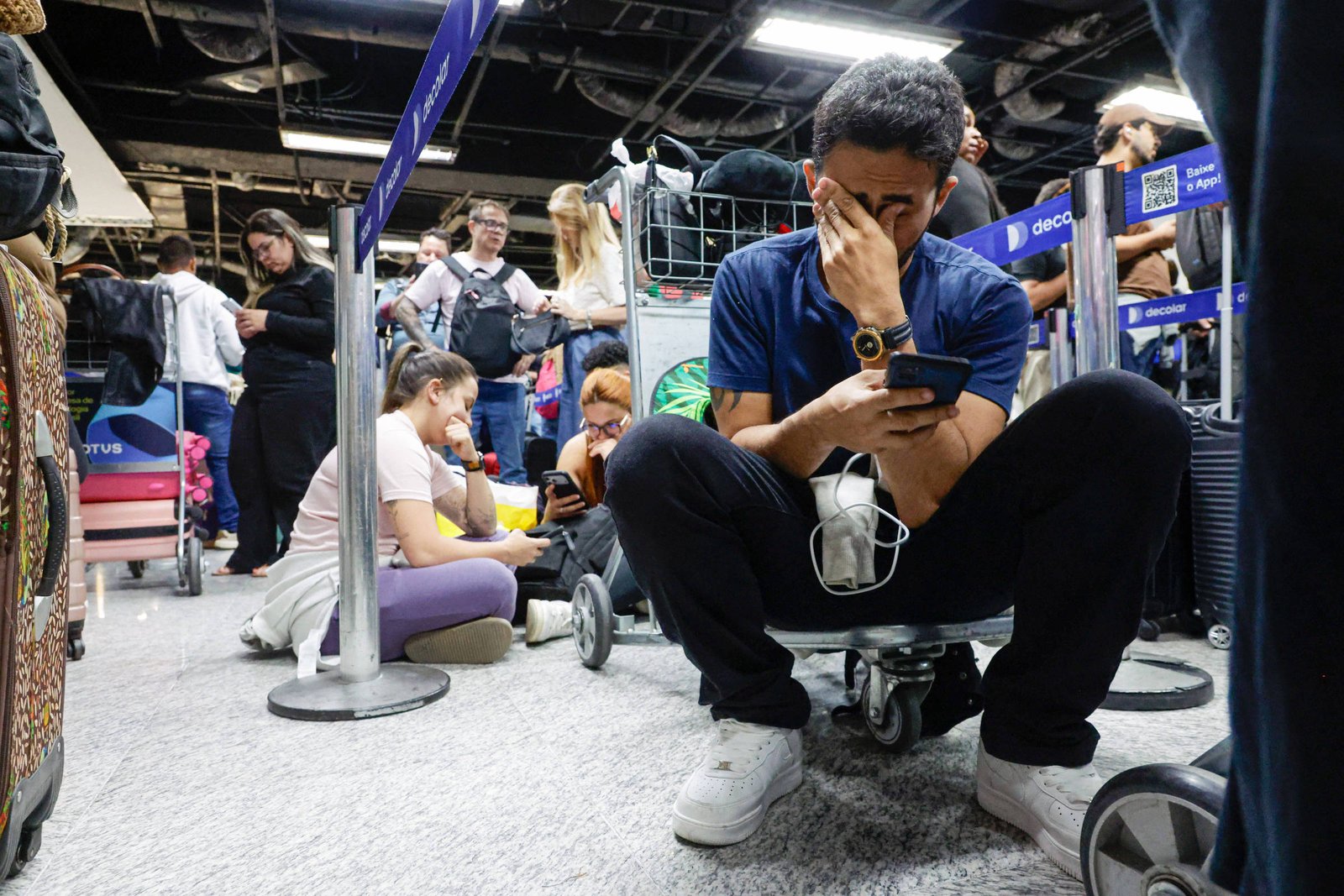 Após paralisação de voos, casal que voltava de lua de mel vai chegar ao Acre apenas no sábado - 09/04/2026 - Cotidiano