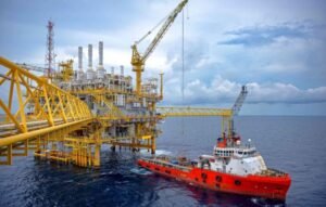 FMI corta previsão para economia global, mas eleva PIB do Brasil