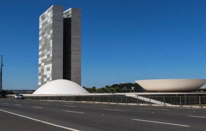 Sete deputados concentram R$ 1,5 bi em emendas e expõem disparidade na Câmara, diz mídia