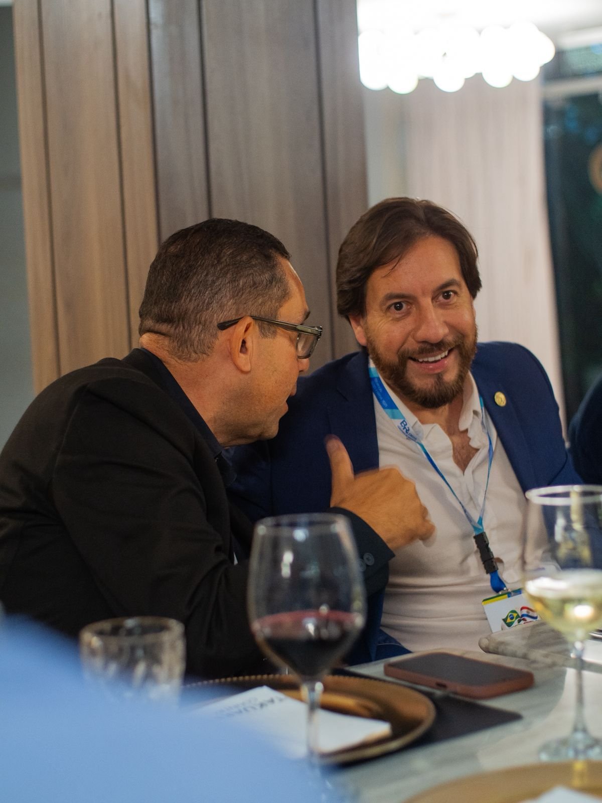 Brasileiros aceleram expansão para o Paraguai: BR-PY Conexão impulsiona parcerias bilaterais em evento hiperprodutivo com Mariachi e autoridades de peso