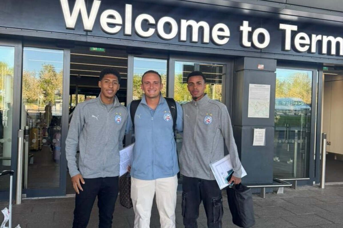 jonathan marinho e ruan victor, base do bahia, em ct do manchester city