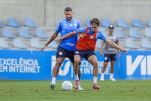 treino do bahia com willian josé e roman gomez