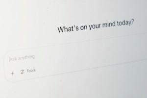 Página inicial do ChatGPT na tela do computador.