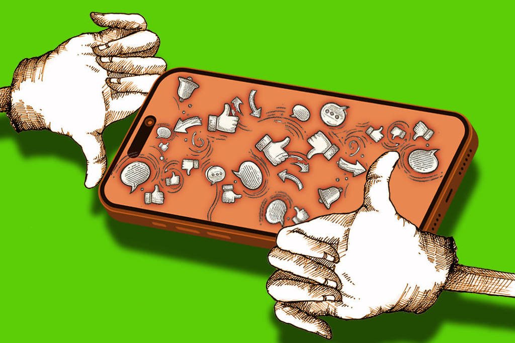 ilustração com fundo verde vibrante mostra duas mãos desenhadas em bico de pena, com traços de nanquim e hachuras detalhadas. No canto superior esquerdo, uma mão faz sinal de desaprovação com o polegar para baixo. No canto inferior direito, outra mão faz sinal de aprovação com o polegar para cima. Entre elas, um smartphone inclinado ocupa o centro da cena. Da tela do aparelho emerge um enxame caótico de símbolos das redes sociais  ícones de curtidas, descurtidas, comentários, compartilhamentos e notificações  girando como se fossem insetos ou partículas em movimento. A composição sugere o ambiente agressivo e polarizado das redes sociais, em que grupos organizados atuam coletivamente para defender líderes, atacar adversários e disputar visibilidade política na lógica de fãs e haters digitais.