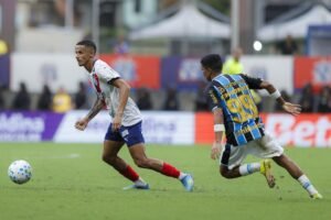 Substituído por dores, Juba vira nova preocupação para DM do Bahia