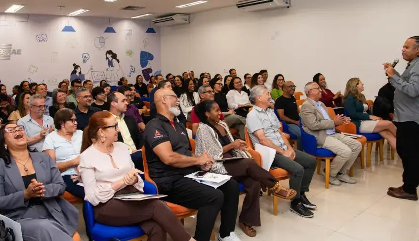 Sebrae e CRC levam orientações sobre a Reforma Tributária em circuito de palestras no Extremo Sul | ASN Bahia