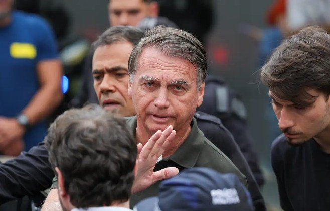 Bolsonaro entra com revisão criminal no STF para anular condenação