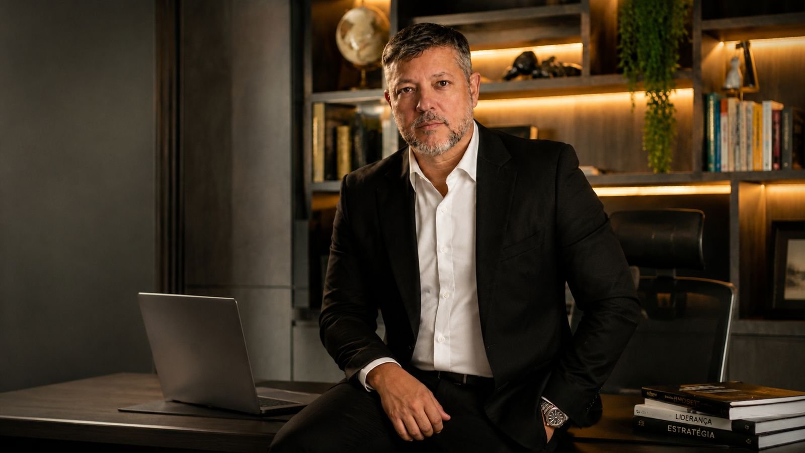 A NOVA FRONTEIRA DA ALTA PERFORMANCE: COMO DR. ALEXANDRE SALVADOR TRANSFORMA DESENVOLVIMENTO HUMANO EM ESTRATÉGIA DE EVOLUÇÃO PESSOAL