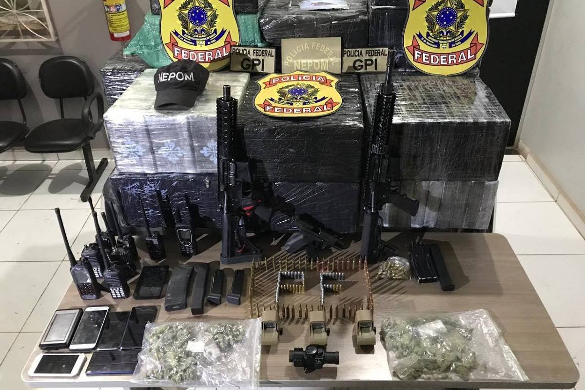 Armas e equipamentos apreendidos pela Polícia Federal em operação realizada em Itaituba (PA) em 2019